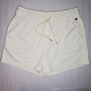 NWT CALIA Journey Collection Mid-Rise Short Size S
